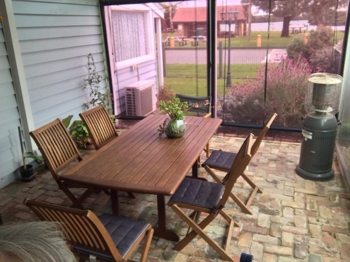 That Seaside Cottage - Fully Equipped Home, 4 Bedrooms On The Foreshore Tooradin Экстерьер фото