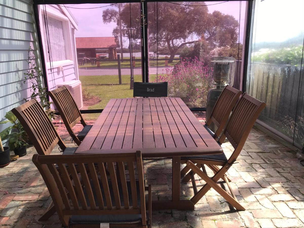 That Seaside Cottage - Fully Equipped Home, 4 Bedrooms On The Foreshore Tooradin Экстерьер фото
