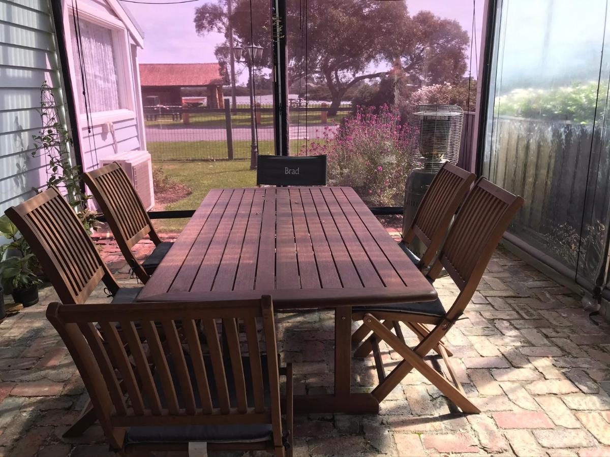 That Seaside Cottage - Fully Equipped Home, 4 Bedrooms On The Foreshore Tooradin Экстерьер фото